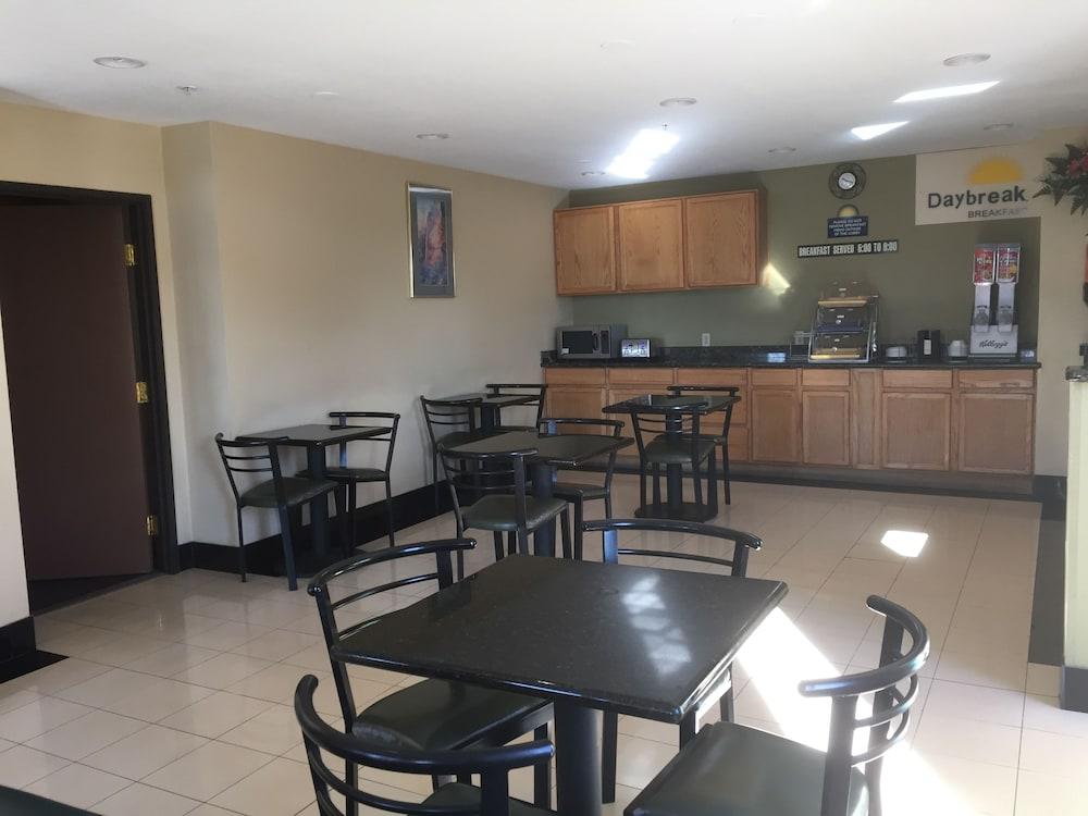 Days Inn By Wyndham Tucson Airport Drexel Heights Eksteriør billede
