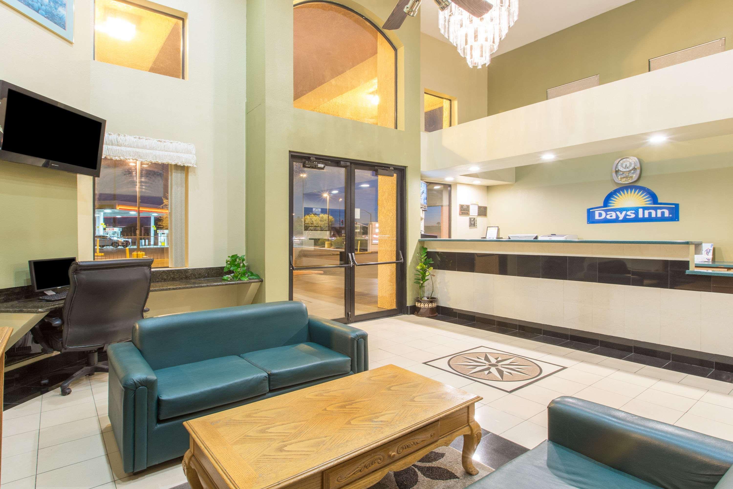 Days Inn By Wyndham Tucson Airport Drexel Heights Eksteriør billede
